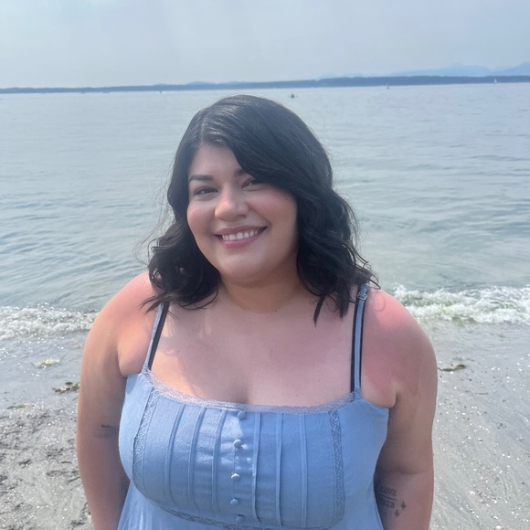 Meet your Posher, Thalia - Picture 1 of 1